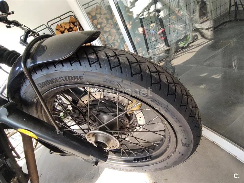 Triumph Bonneville T100 - Vista 7