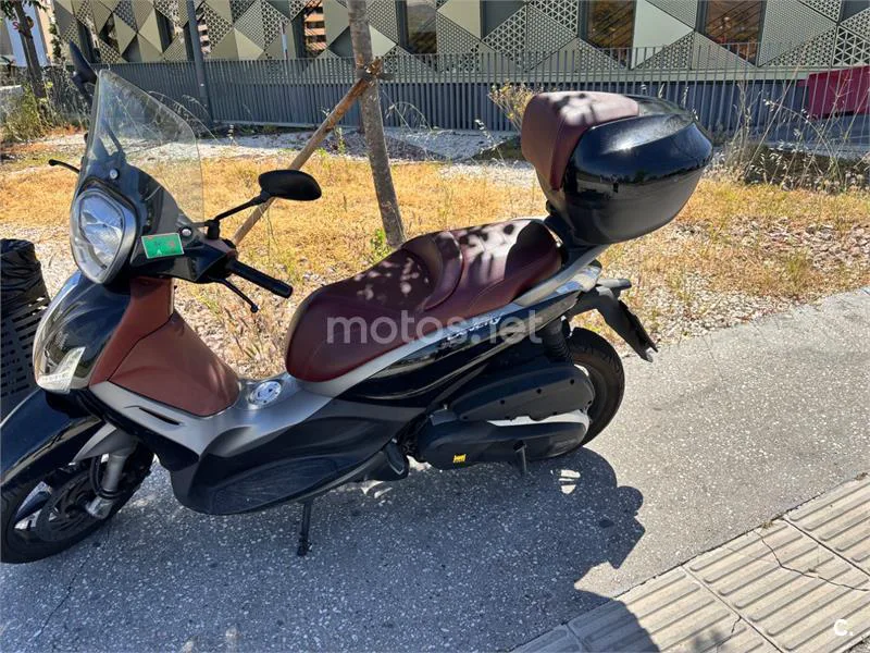 Piaggio Beverly Sport Touring 350 2500 € 2014 Córdoba - 1