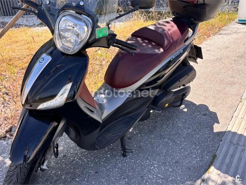 Piaggio Beverly Sport Touring 350 - Vista 3