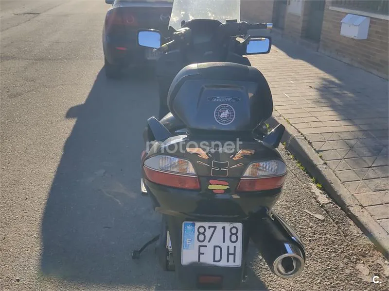 Suzuki Burgman 650 Executive - Vista 3