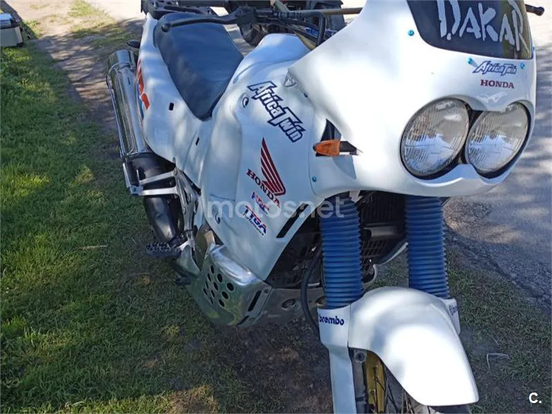 Honda XRV750 Africa Twin - Vista 13
