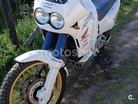 Honda XRV750 Africa Twin - Vista 8