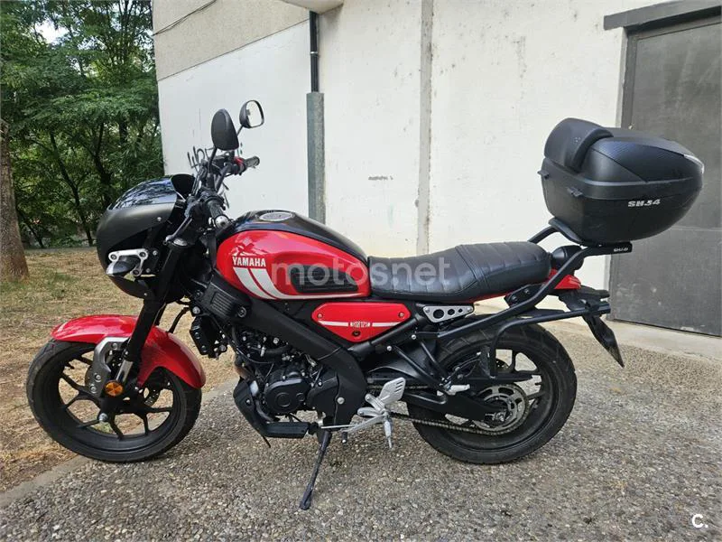 Yamaha XSR125 - Vista 3