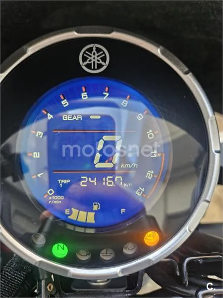 Yamaha XSR125 - Vista 5