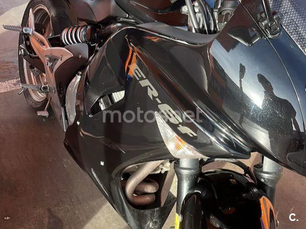 Kawasaki ER-6f - Vista 4