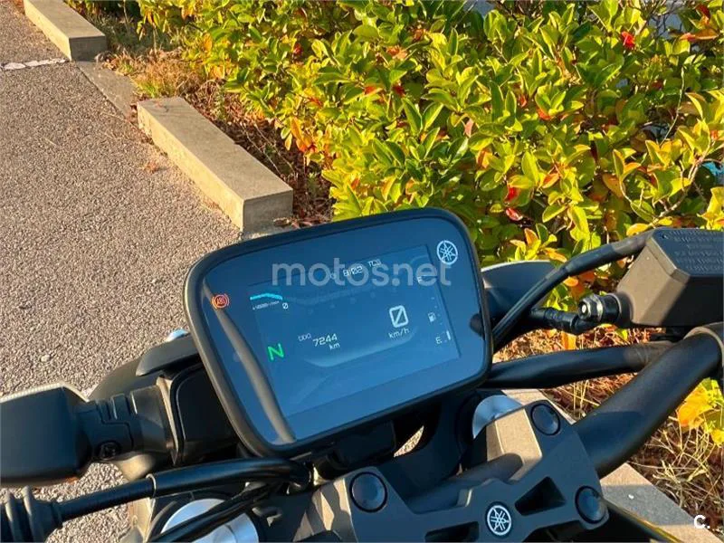 Yamaha MT-125 - Vista 7