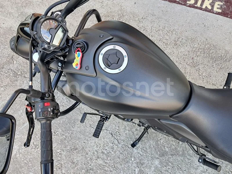 Kawasaki Vulcan S - Vista 15