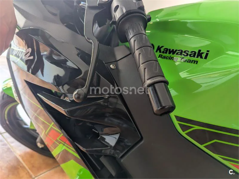 Kawasaki Ninja 400 - Vista 11