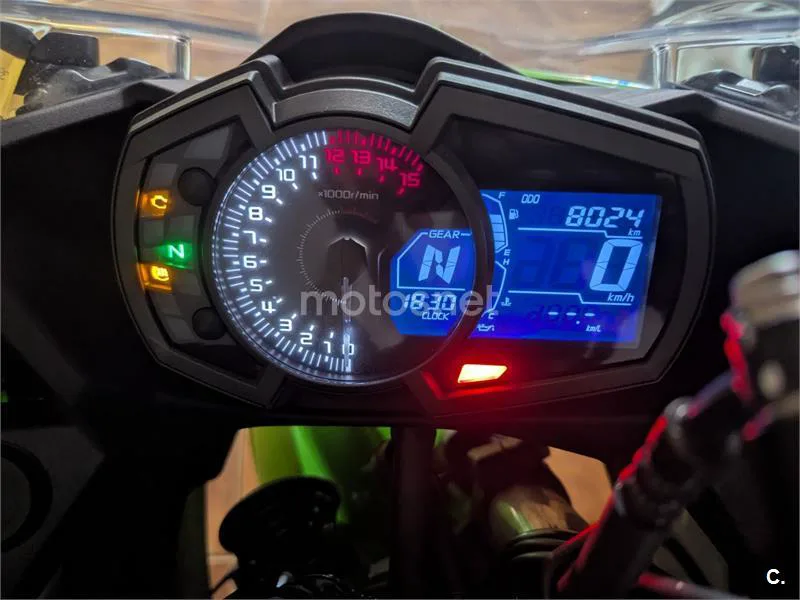 Kawasaki Ninja 400 - Vista 12