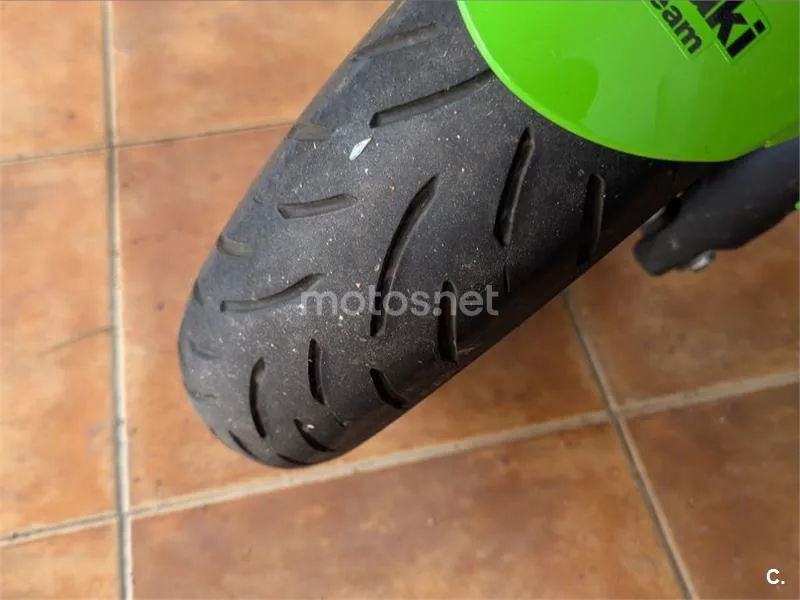 Kawasaki Ninja 400 - Vista 4