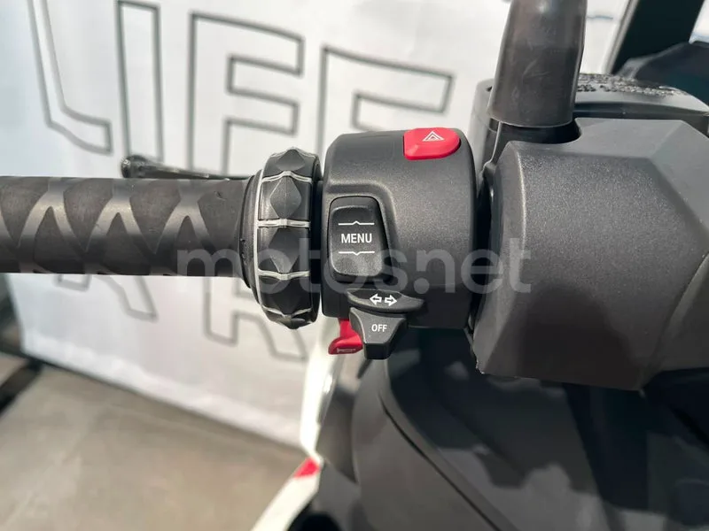 BMW C 400 X - Vista 7