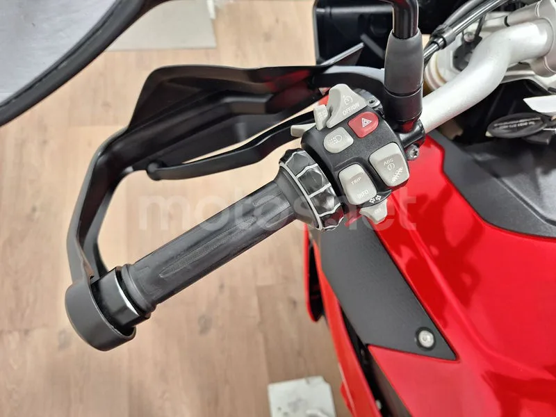 BMW S 1000 XR - Vista 7