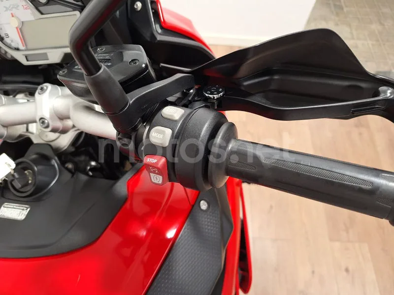 BMW S 1000 XR - Vista 9