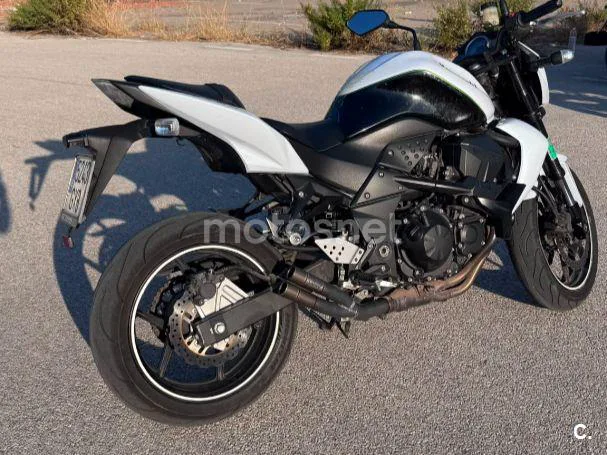 Kawasaki Z750 - Vista 4