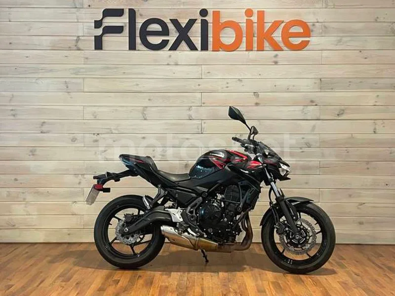Kawasaki Z650 - Vista 3