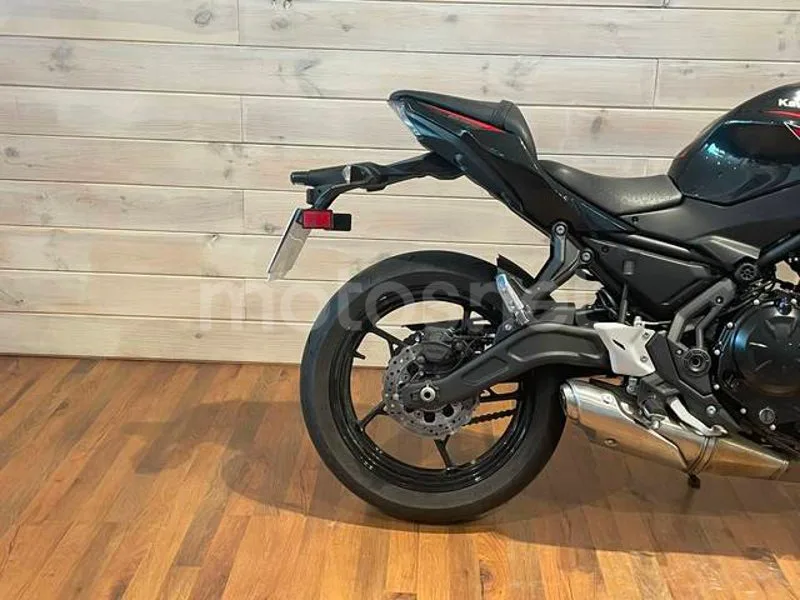 Kawasaki Z650 - Vista 7