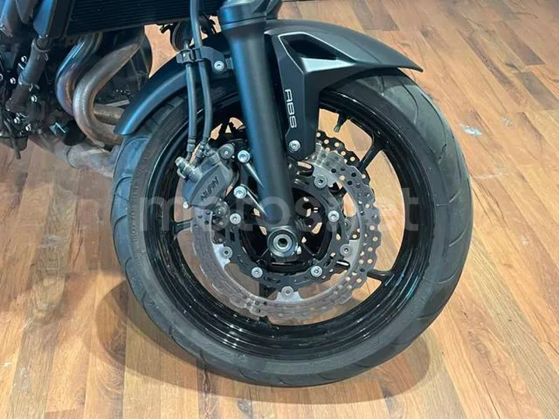 Kawasaki Z650 - Vista 9