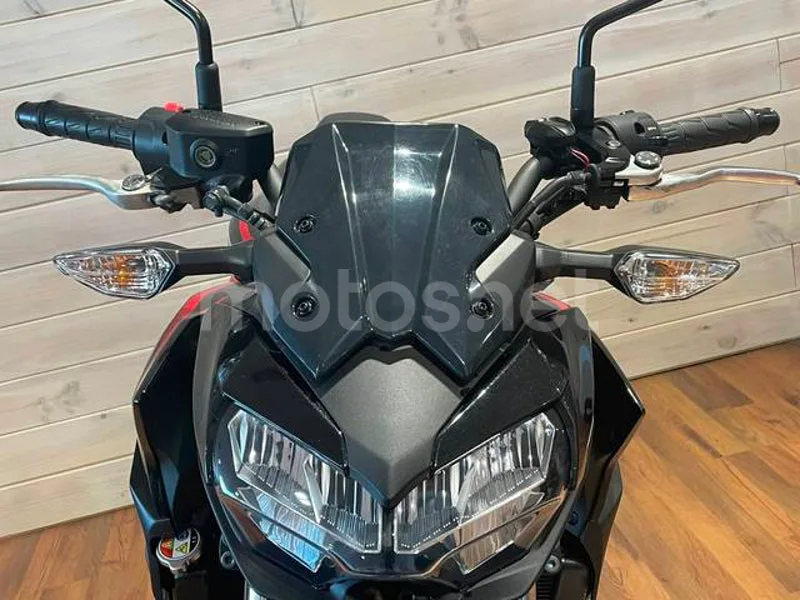 Kawasaki Z650 - Vista 10