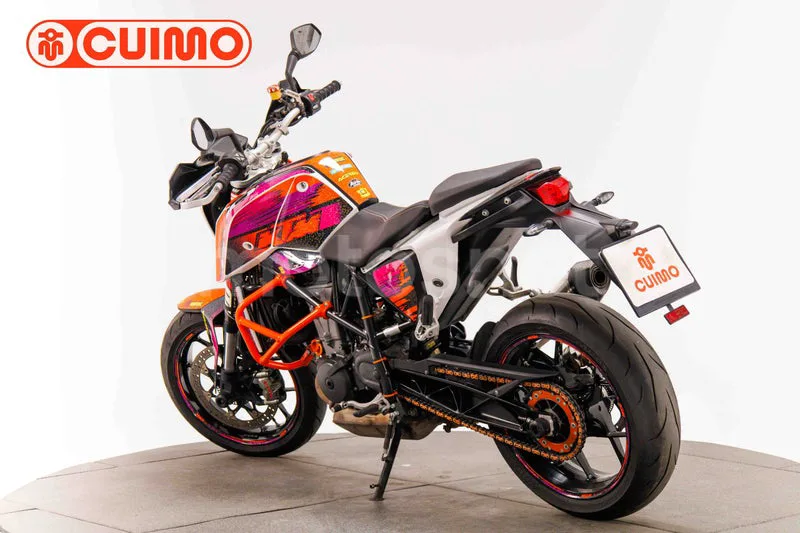 KTM 690 Duke - Vista 6