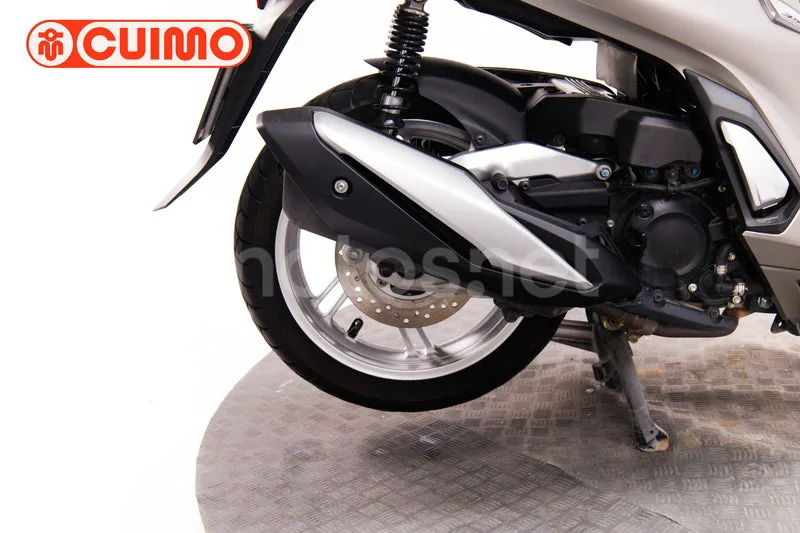 Honda SH350i - Vista 13
