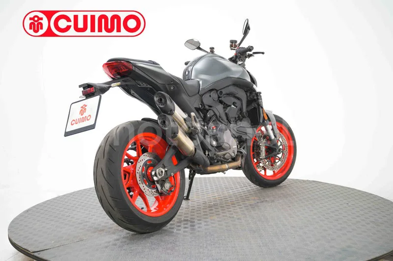 Ducati Monster - Vista 4