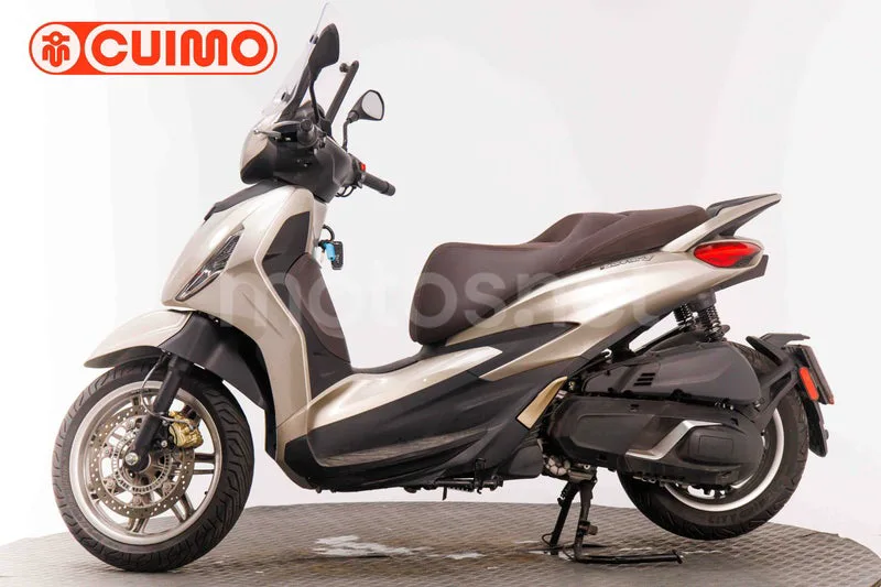 Piaggio Beverly 400 - Vista 8