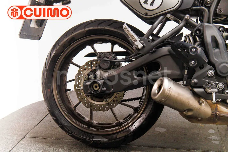 Yamaha XSR700 - Vista 16
