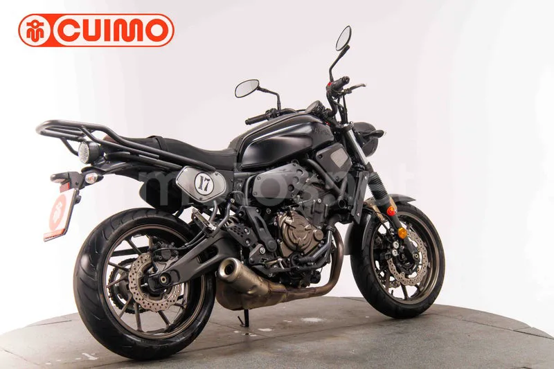 Yamaha XSR700 - Vista 4