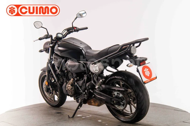 Yamaha XSR700 - Vista 6