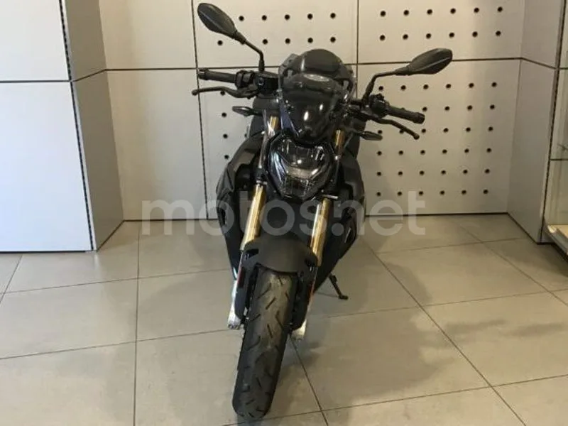 BMW S 1000 R - Vista 4