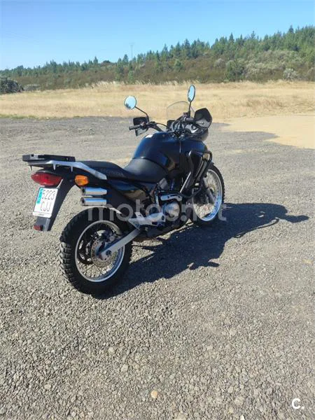 Honda XL650V Transalp - Vista 3