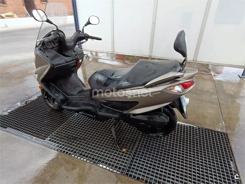 Suzuki Burgman 200 - Vista 3