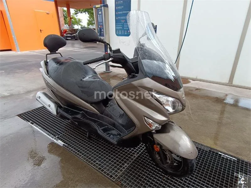Suzuki Burgman 200 - Vista 6