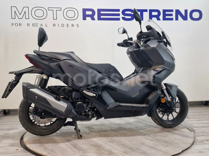 Honda ADV350 - Vista 6