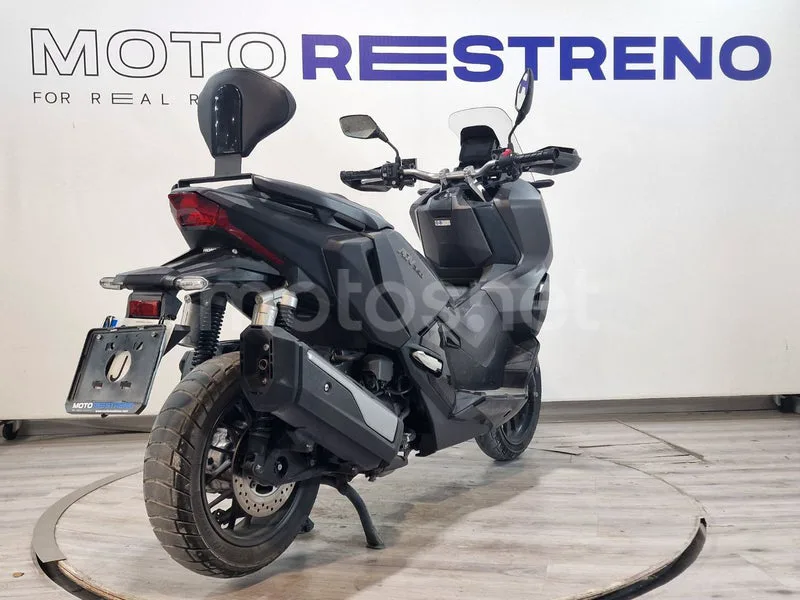 Honda ADV350 - Vista 7