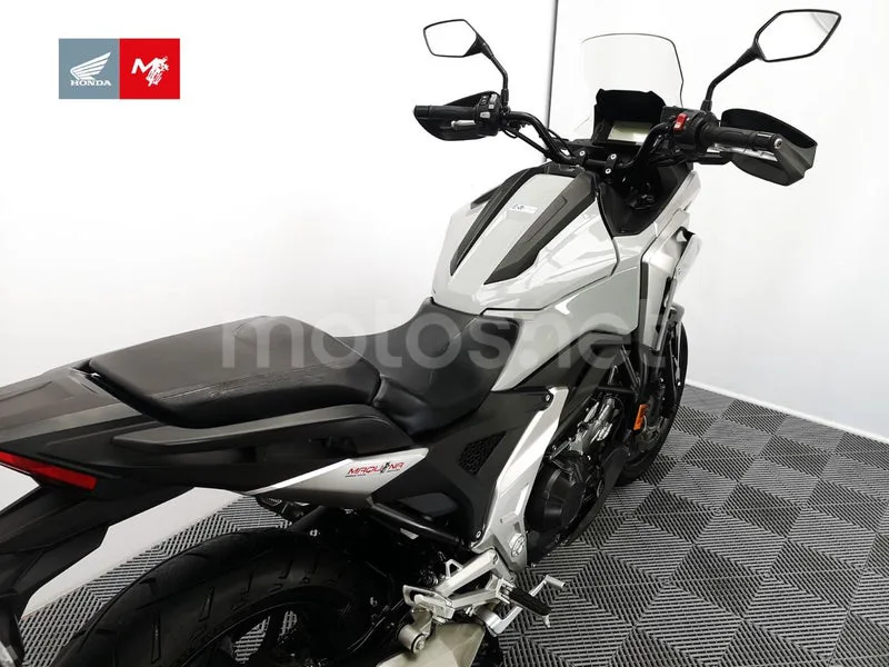 Honda NC750X - Vista 8