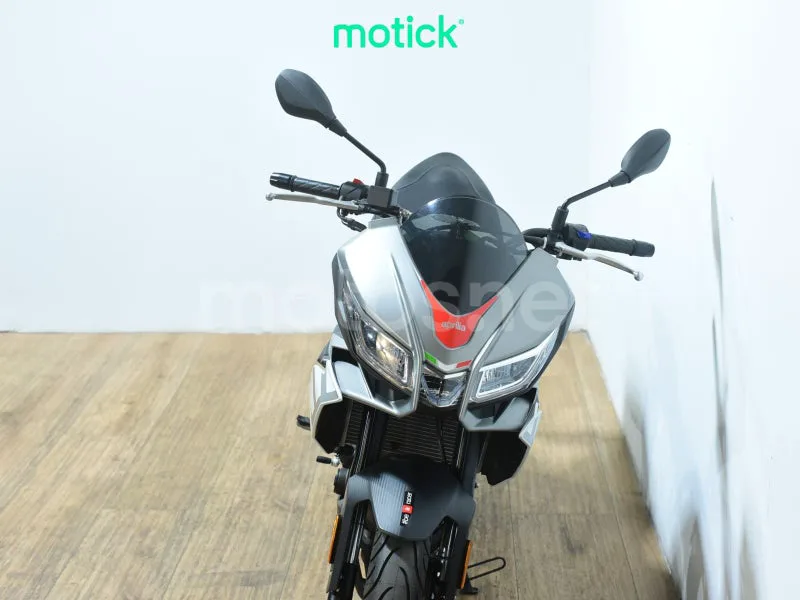 Aprilia Tuono 125 - Vista 11