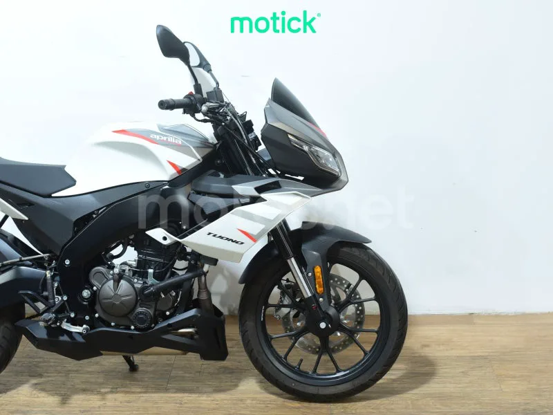 Aprilia Tuono 125 - Vista 4