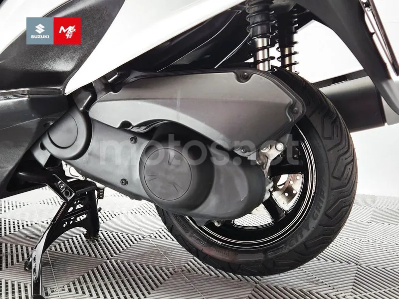 Suzuki Burgman 125 - Vista 21