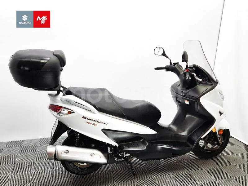 Suzuki Burgman 125 - Vista 4