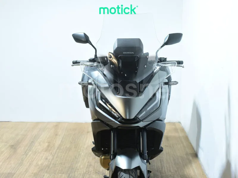 Honda NT1100 - Vista 11
