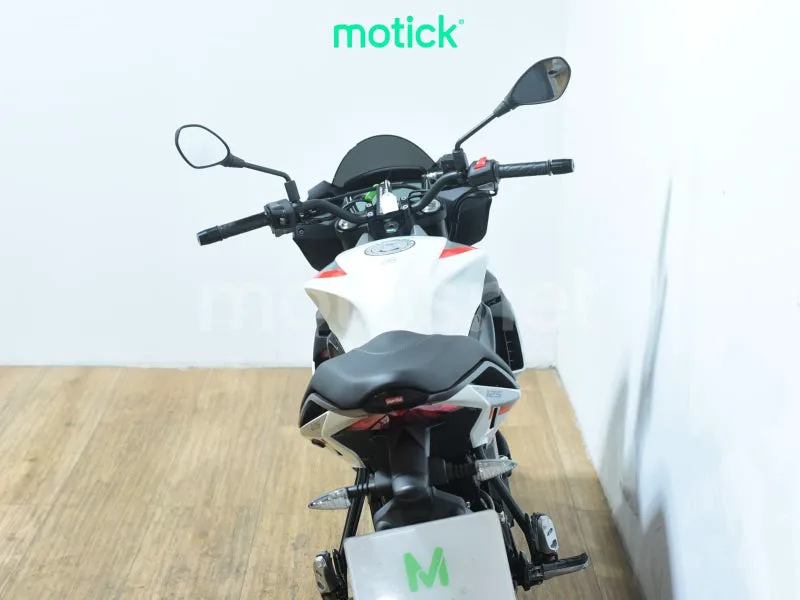 Aprilia Tuono 125 - Vista 6