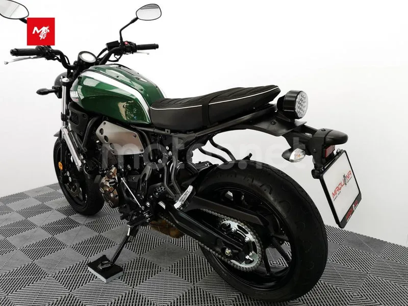 Yamaha XSR700 - Vista 15