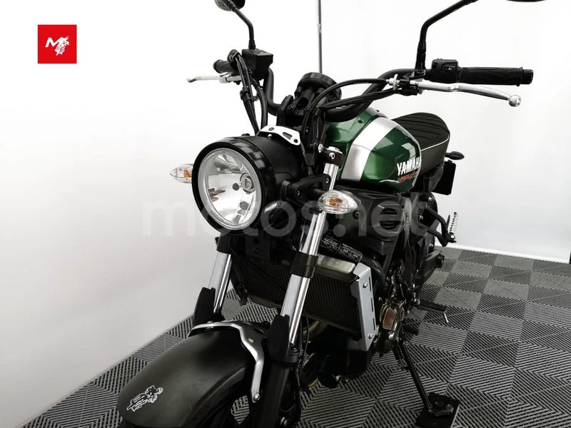 Yamaha XSR700 - Vista 16