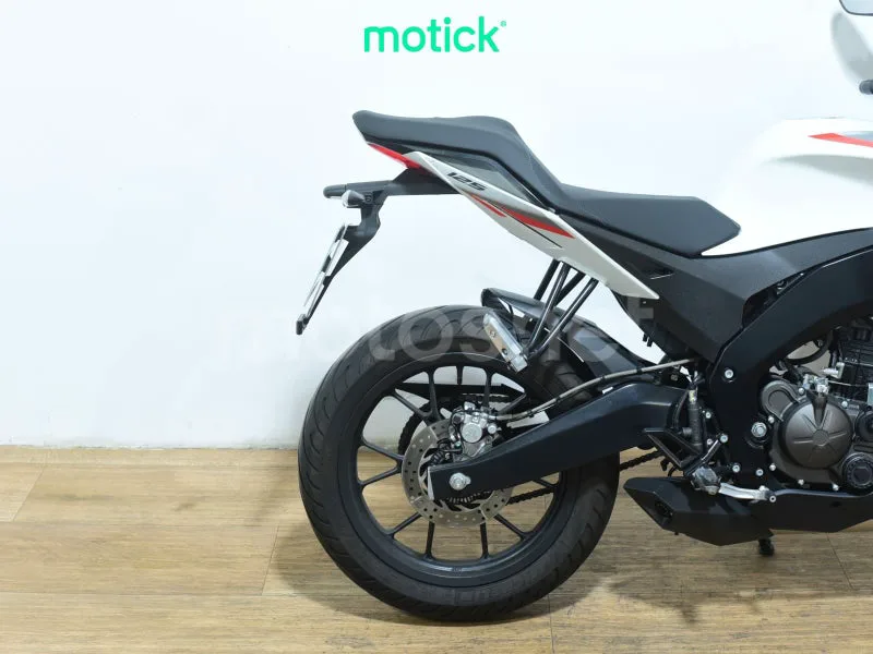 Aprilia Tuono 125 - Vista 3