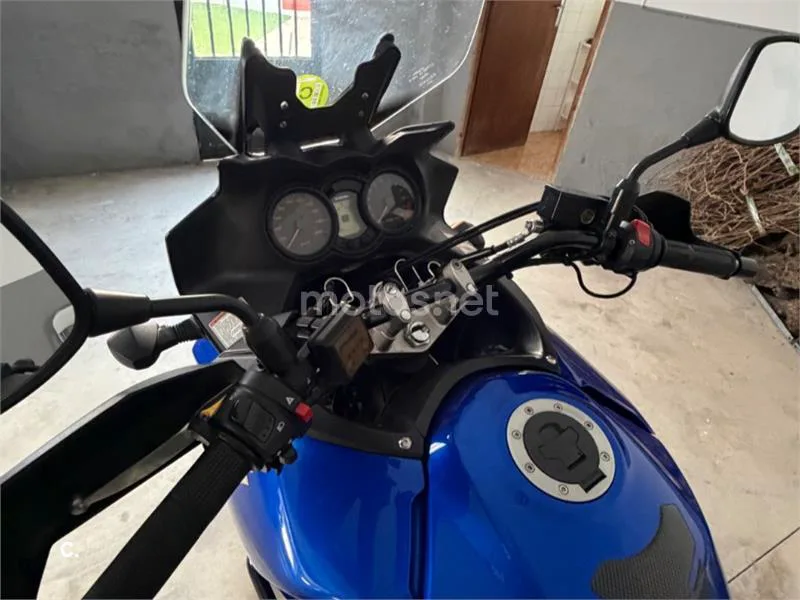 Suzuki V-Strom 650 - Vista 4