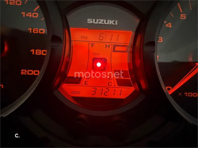Suzuki V-Strom 650 - Vista 9