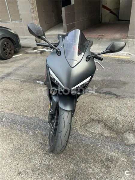 Honda CBR650R - Vista 3