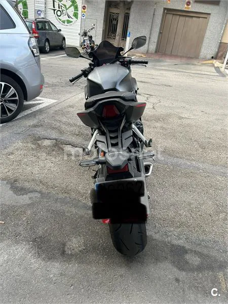 Honda CBR650R - Vista 4