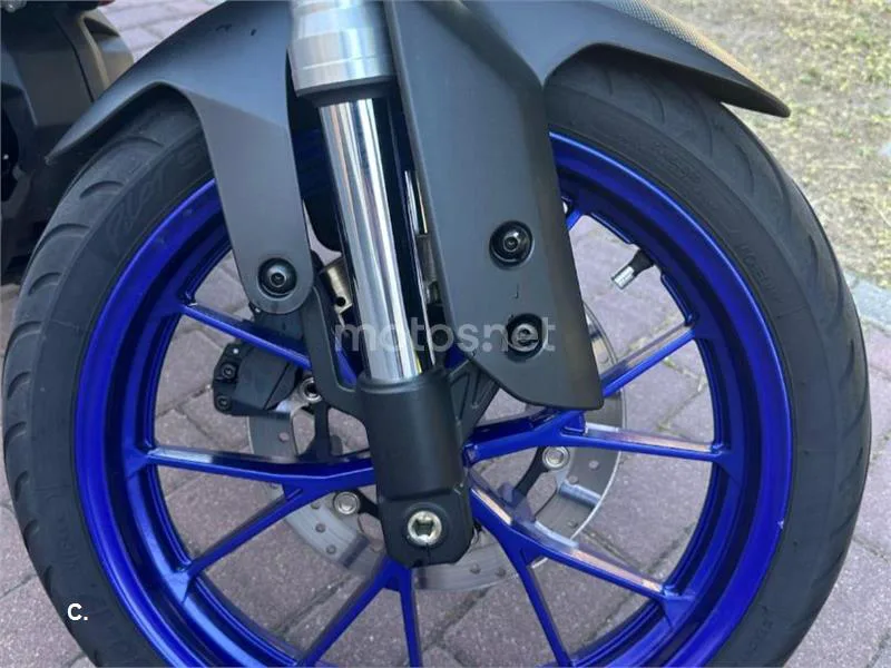 Yamaha MT-125 - Vista 7